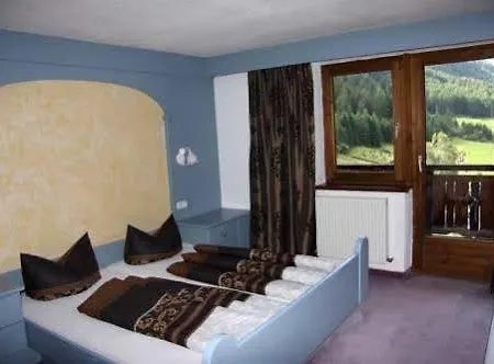 Fruhstuckspension Carlo